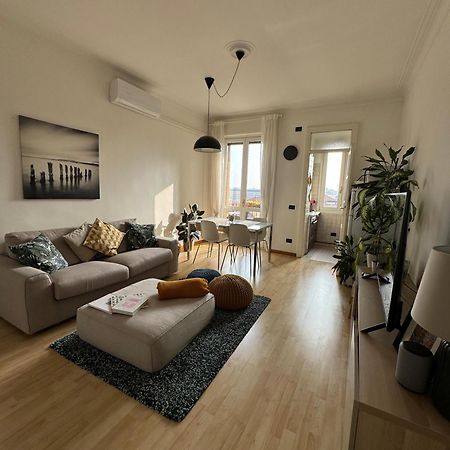 Trilocale Con Due Balconi A Isola Porta Nuova Apartment มิลาน ภายนอก รูปภาพ